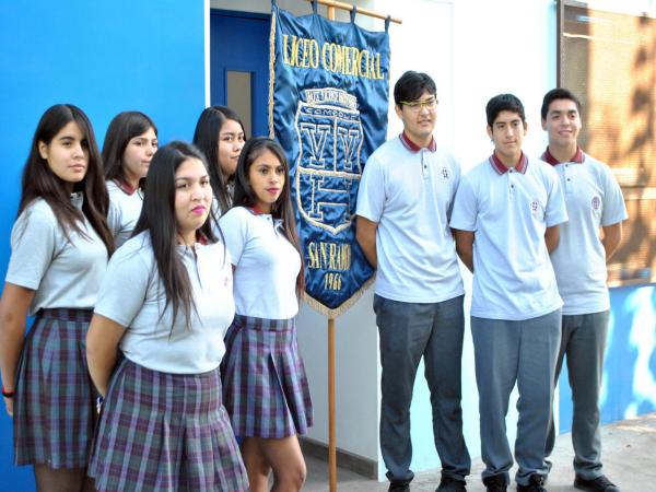 PRESENTACIÓN 2019 Liceo Comercial PRESENTACIÓN año 2019